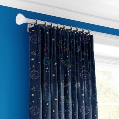 Παιδικές Κουρτίνες με Διαστημικά Μοτίβα και Πολυθεσική Τρέσα