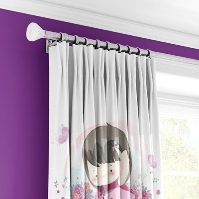 Παιδική Κουρτίνα με Πολυθεσική Τρέσα και Σχέδιο Κοριτσάκι με Λουλούδια