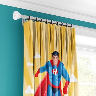 Παιδικές κουρτίνες με σχέδιο υπερήρωα σε μπλε και κόκκινο