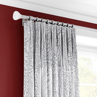 Γκρι Κουρτίνα με Λουλουδάτο Σχέδιο και Πολυθεσική Τρέσα