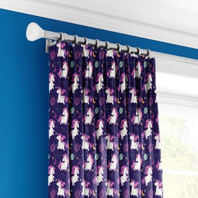 Παιδική Κουρτίνα με Μονόκερους σε Μωβ Φόντο και Πολυθεσική Τρέσα