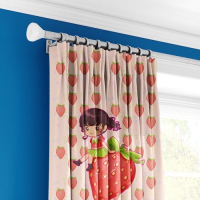 Κουρτίνα Παιδικού Δωματίου με Φράουλες και Κορίτσι - Κουρτίνα με Πολυθεσική Τρέσα