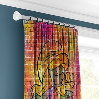 Πολύχρωμη Κουρτίνα με Σχέδιο Γκράφιτι και Γυναίκα - Κουρτίνα με Πολυθεσική Τρέσα