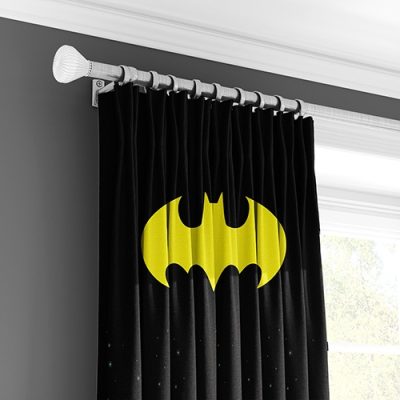Κουρτίνα Σκίασης με Κίτρινο Σύμβολο Νυχτερίδας