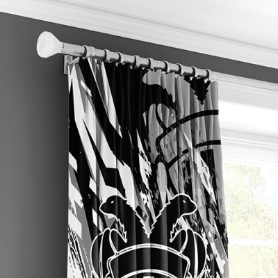 Κουρτίνα με Μαύρο και Λευκό Γραφικό Σχέδιο και Πολυθεσική Τρέσα