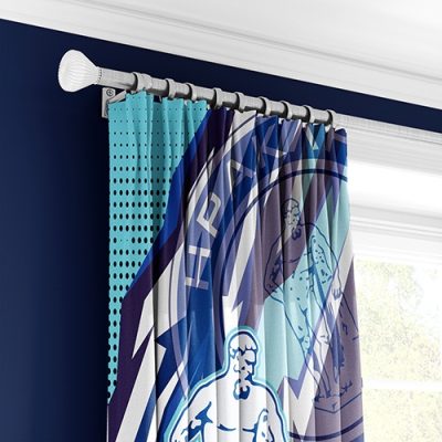 Παιδική Κουρτίνα με Πολυθεσική Τρέσα και Αθλητικό Σχέδιο σε Μπλε Αποχρώσεις